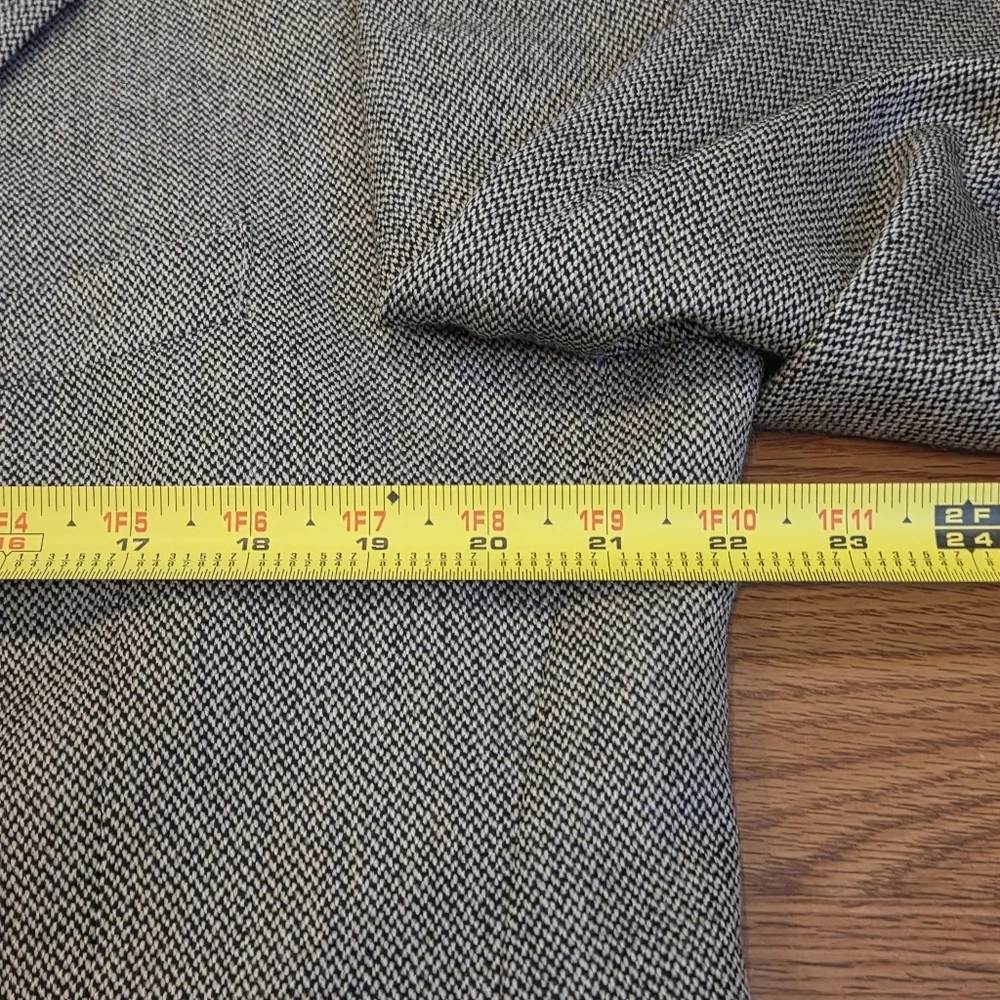 VTG Tweed Jacket L Black Beige Herringbone 100% Lambs Wool Blazer Sport Coat 44R - Picture 8 of 16